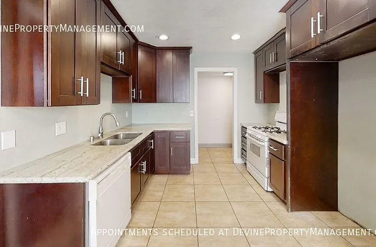 12995 Chestnut Ave — Photo 1