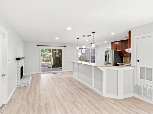 609 Crowder Ct, Fort Walton Beach, FL 32547