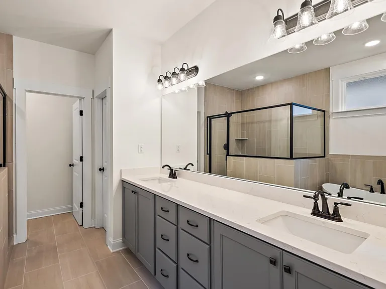 6520 Benjamin Cv — Photo 8
