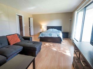 1204 Yates St #0B-1BA-400SQFT, Victoria, BC V8V4V1