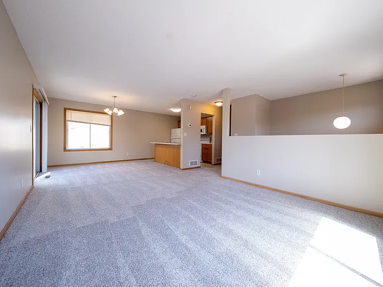 1380 Silver Lake Rd NW — Photo 4
