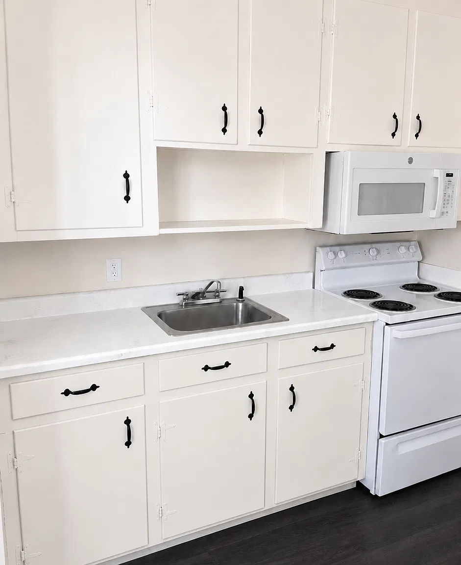 2 bed, 652 sqft, $1,350 — Photo 2