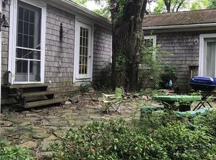 8 Rocky Hollow Rd, North Stonington, CT 06359