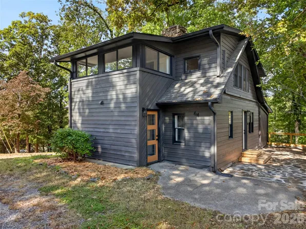 64 Pine Cone Dr, Asheville, NC 28805