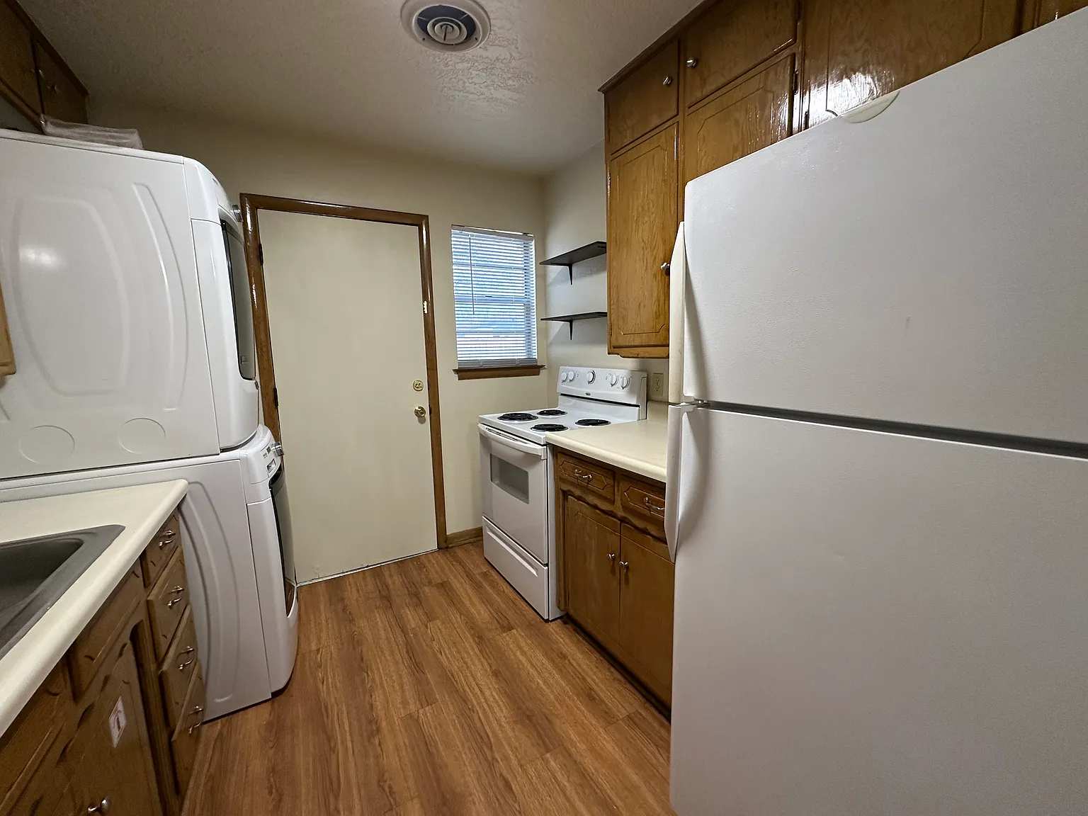 2 bed, 725 sqft, $975 — Photo 4