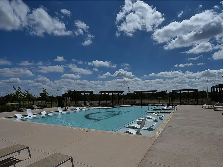 1804 Homestead Farms Dr — Photo 30