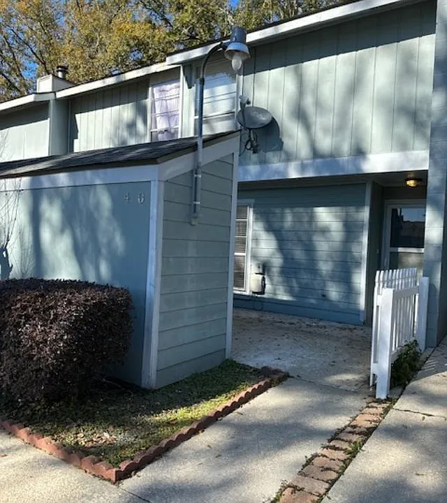 40 Phlox Dr
