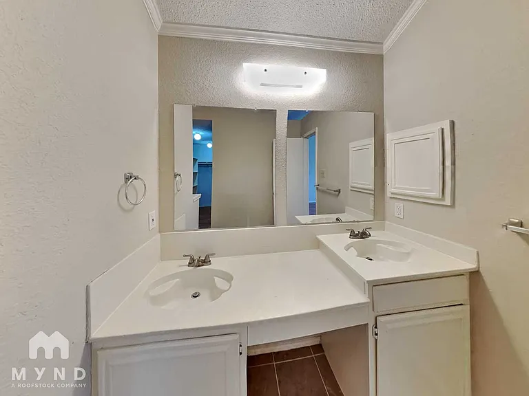 3205 Meadowview Dr — Photo 15