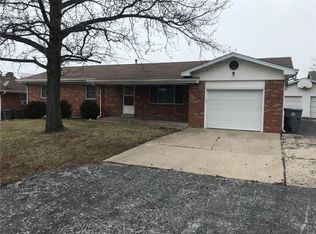 221 W 2nd St, O Fallon, MO 63366