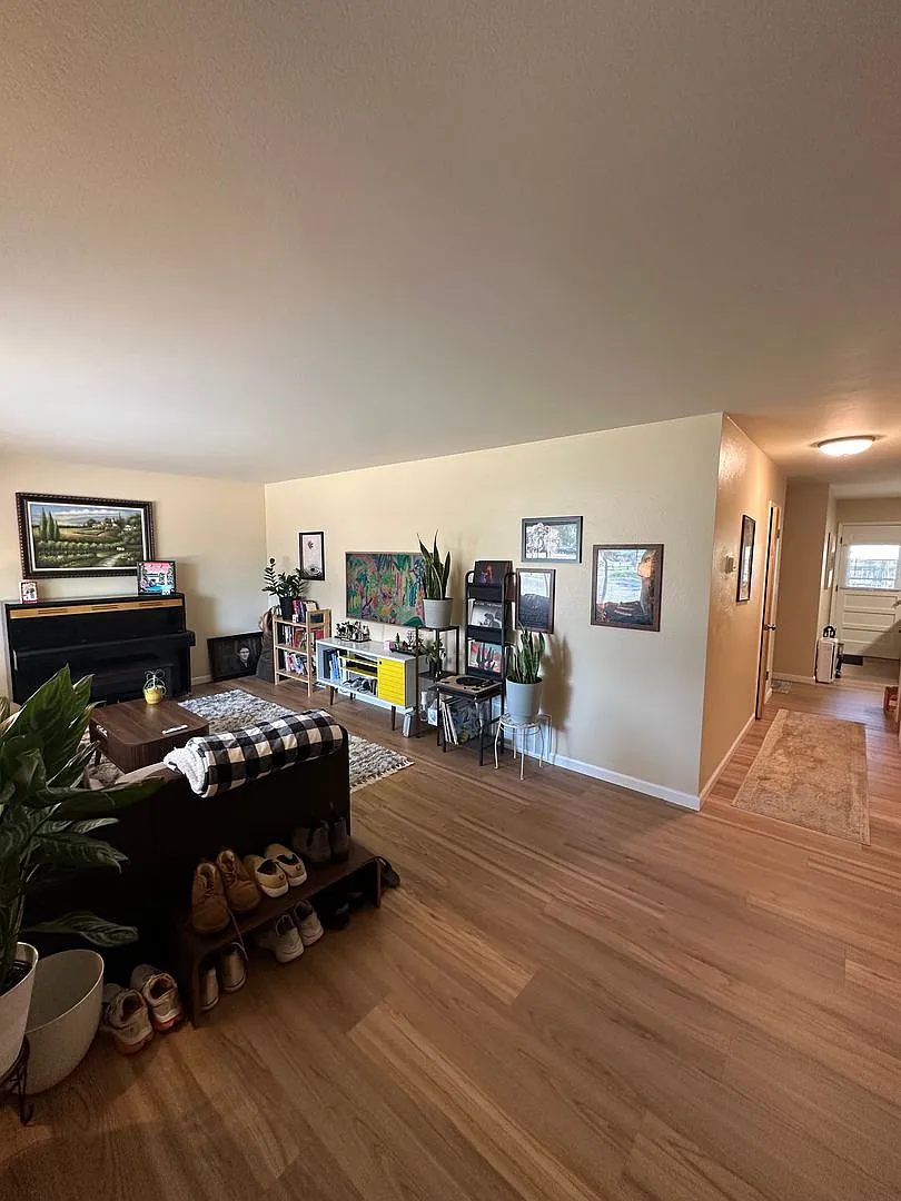 Charming 2 Bedroom Duplex in Ft. Collins — Photo 3