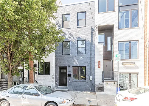 239 W Jefferson St Photo 1