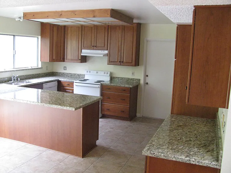 5211 Countryside Dr — Photo 3