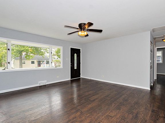 3rd image of 730 Edgar Allen Poe Ln