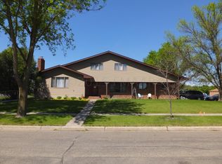 1217 8th St N, Moorhead, MN 56560