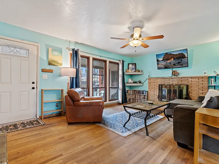 2108 W Cataldo Dr — Photo 1