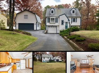 43 Harkness Rd, North Smithfield, RI 02896