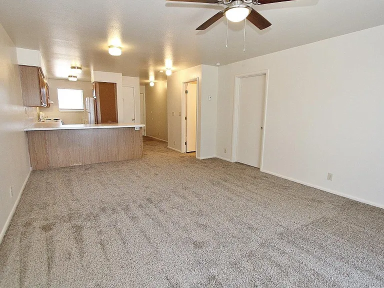 551 N Moffatt Ave #9 — Photo 6
