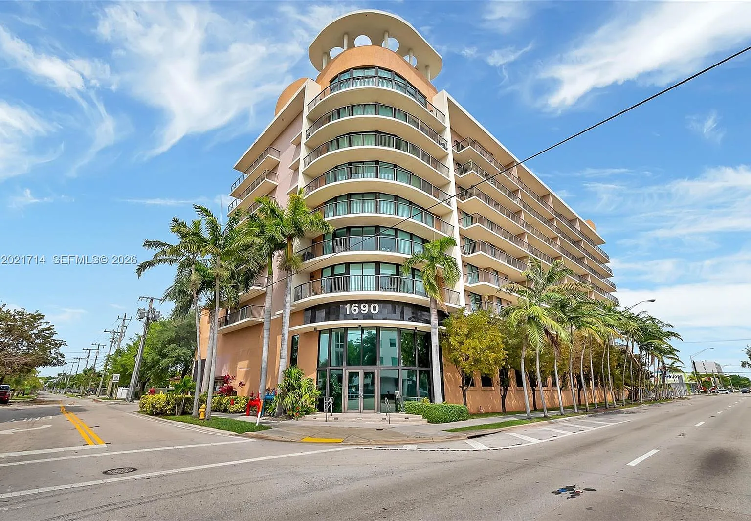 Coral Pointe Condo — Photo 2