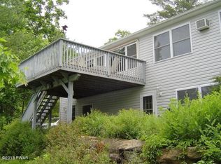 6385 Lakeshore Dr E, East Stroudsburg, PA 18302