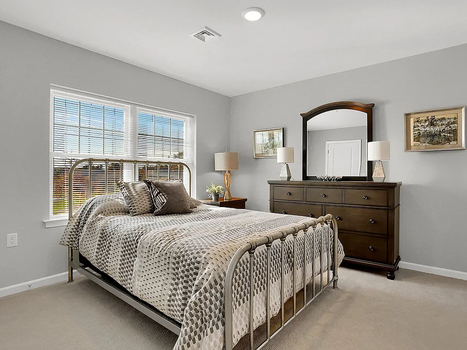 Hickory- 2 BR 2 BA