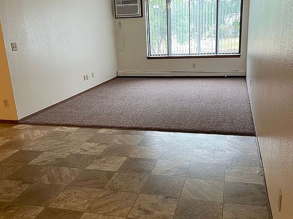 3rd image of 624 13th St S #304