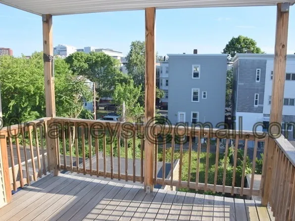 20 Marney St, Cambridge, MA 02141
