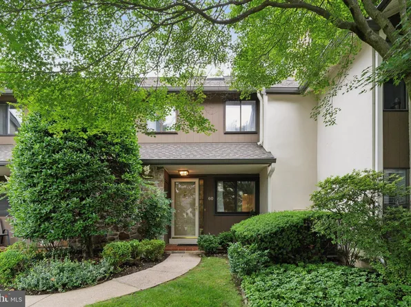 60 Oak Knoll Dr #60, Berwyn, PA 19312