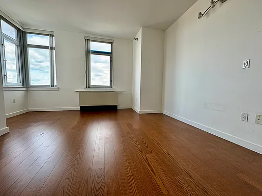 Rented by Winzone Realty Inc | media 2