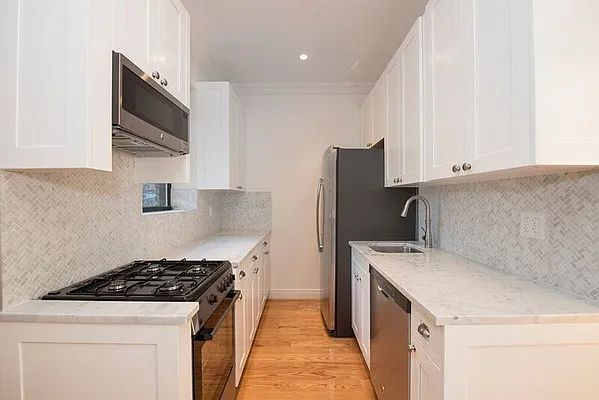 Rented by Bold New York | media 7