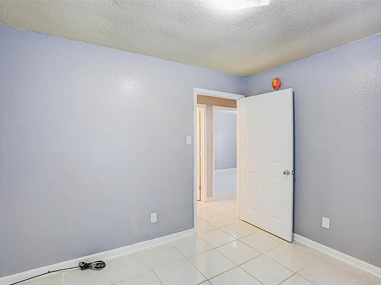 11807 Greenmesa Dr — Photo 9