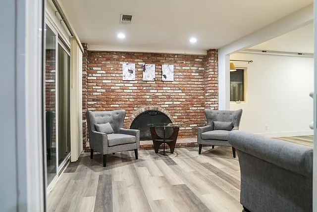 20302 Germain St — Photo 7