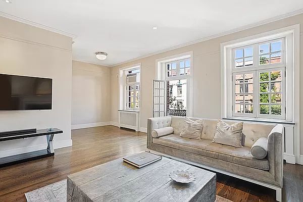 1st image of 32 W 74th St #4A