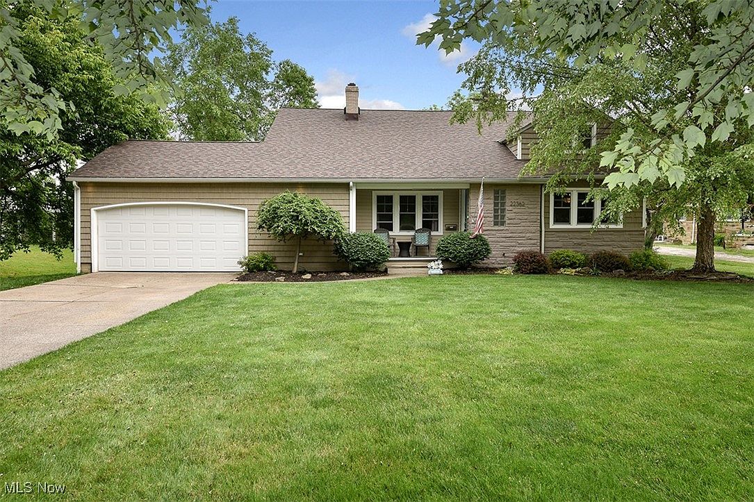 22362 Sunnyhill Dr, Rocky River, OH 44116 | Zillow