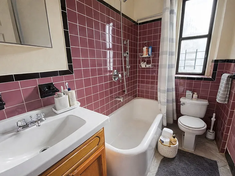 1264 Sheridan Ave #6G — Photo 4