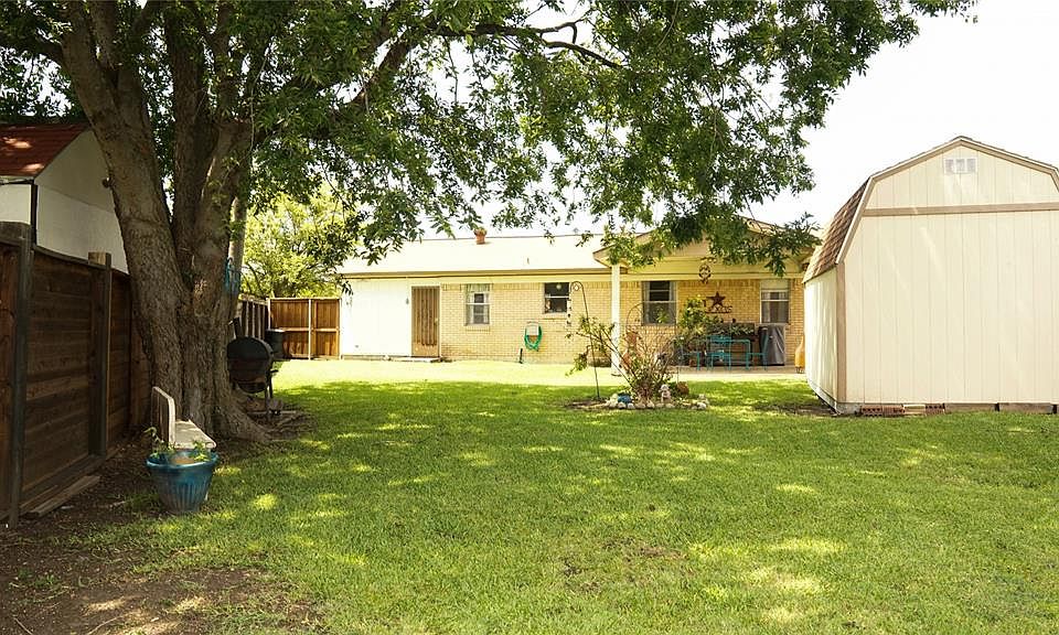 1st image of 310 Rosewood Hills Dr