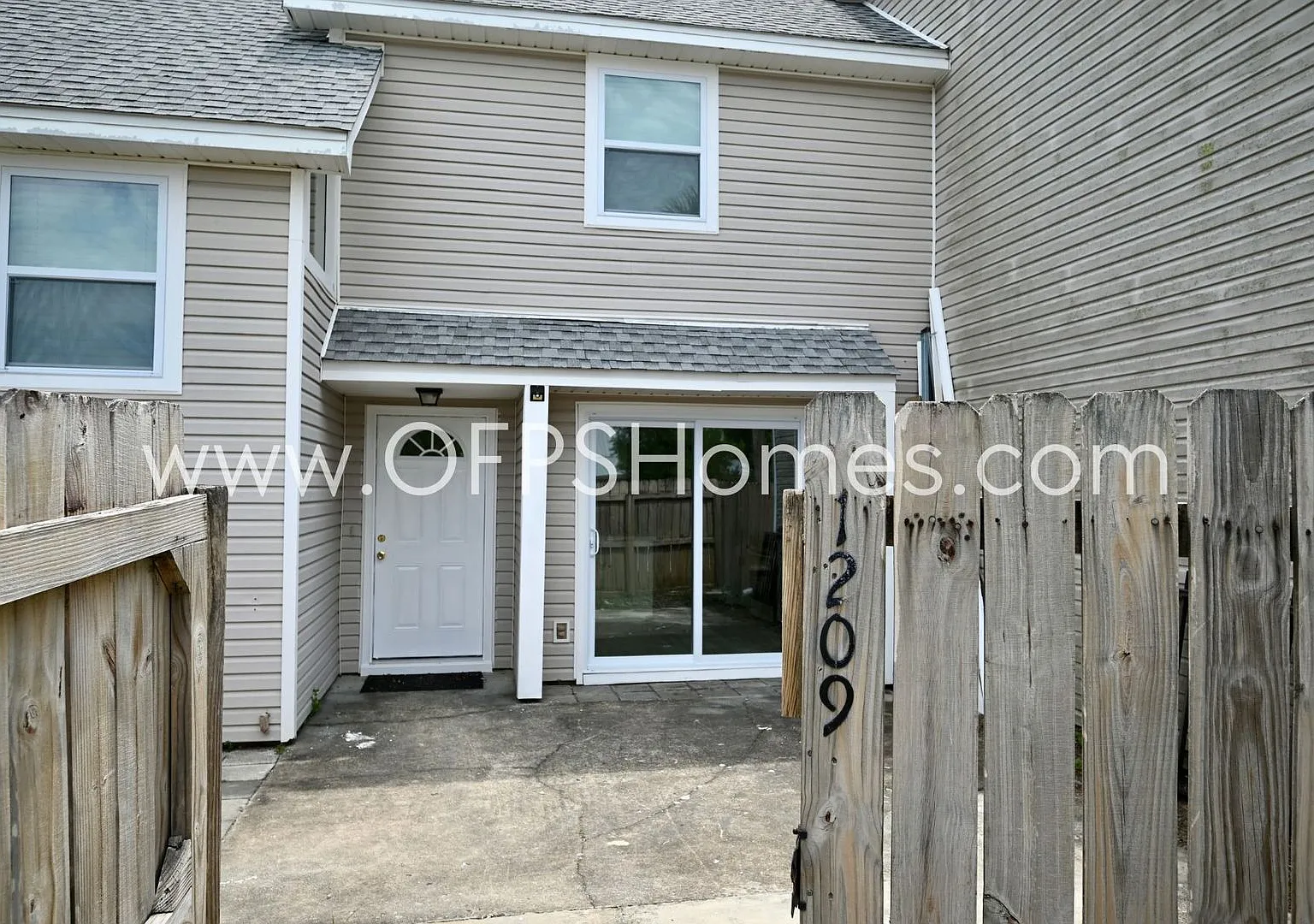 2/2.5 Available In Destin!! Split Floorplan! — Photo 3