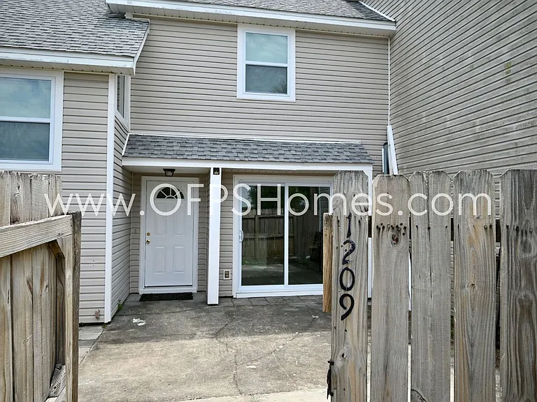 1209 Quail Lake Blvd — Photo 3