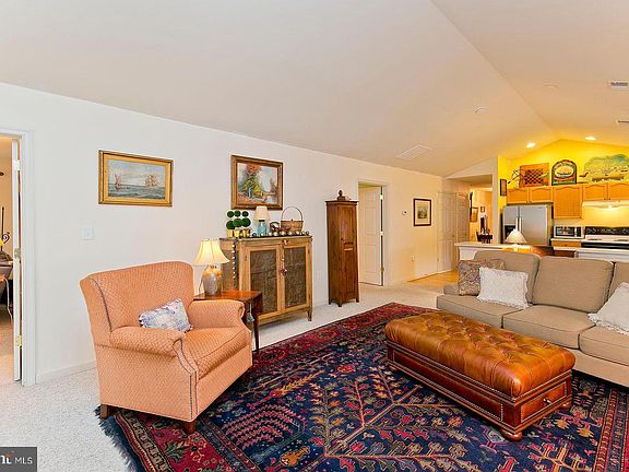 4th image of 1859 Melvor Ln