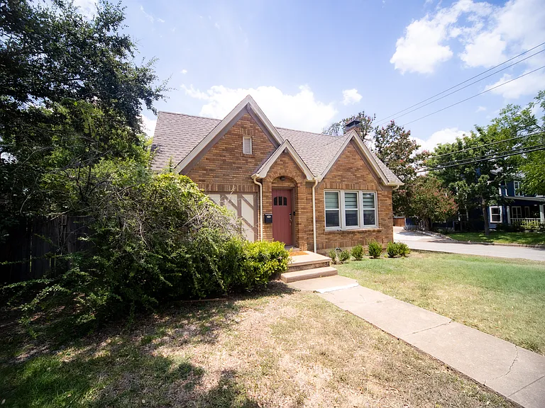 2600 Shirley Ave — Photo 2