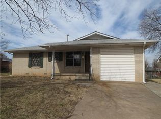 404 Cherokee Ln, El Reno, OK 73036