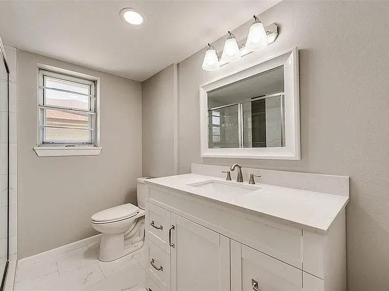 8423 Cadenza Ln — Photo 29