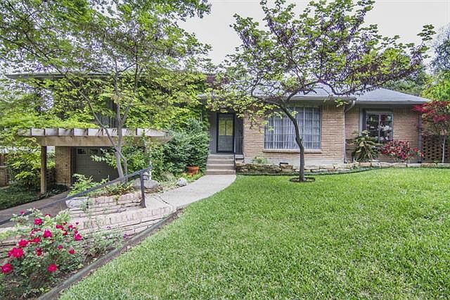 1st image of 6837 Hyde Park Dr