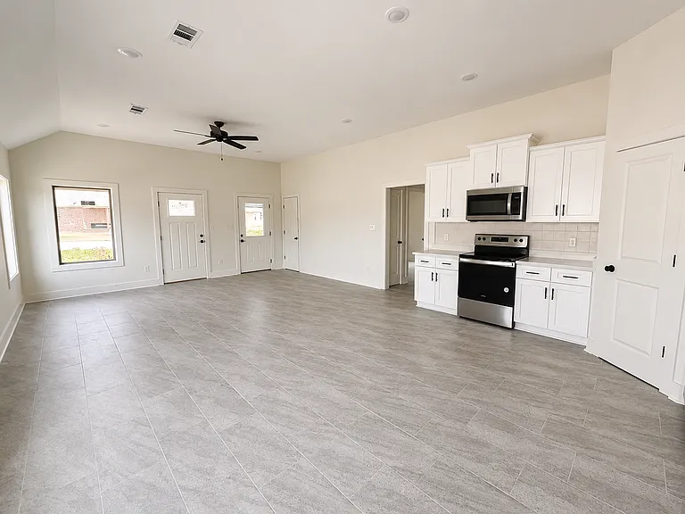 4613 Yukon Dr — Photo 7