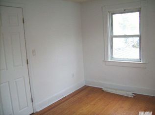 4 Church St APT 200, Oyster Bay, NY 11771