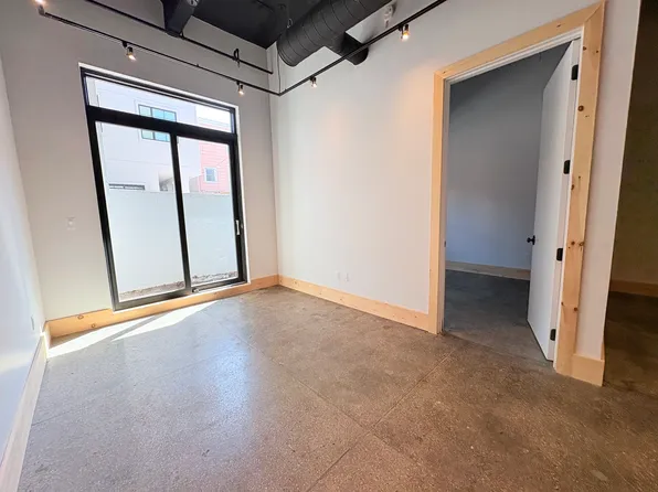 251 18th Street image 9 of 10