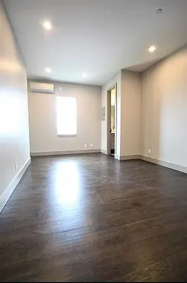 Rented by Brooklyn Group | media 21