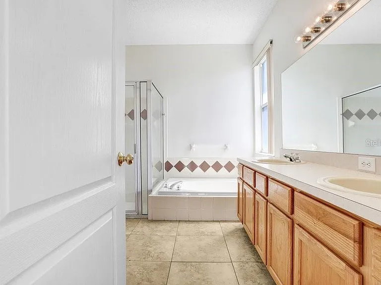930 Grand Canyon Dr — Photo 20