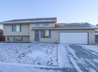 1811 Mandan Trl, Bar Nunn, WY 82601