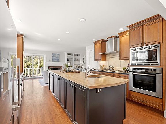 3rd image of 47 Glen Road