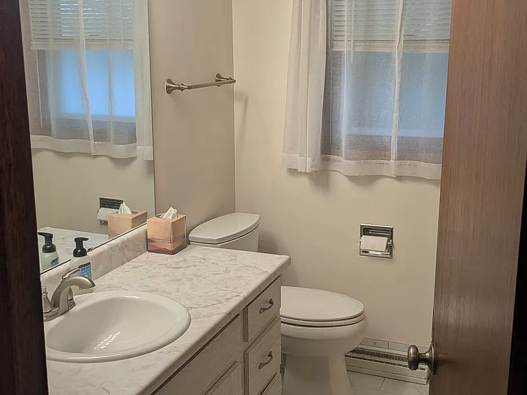 2519 N Taylor Dr — Photo 8